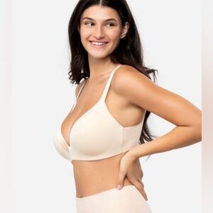 NWT UNDEROUTFIT THE SATIN GRACE BRA Medium Sand